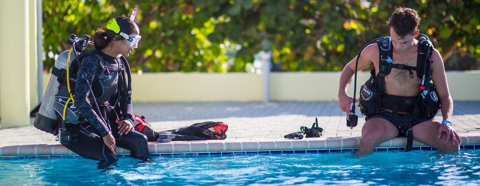 Learning the basics of Scuba diving in Cayman