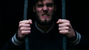 De ce simt atât de multă ură? Cum pot să scap de ură?