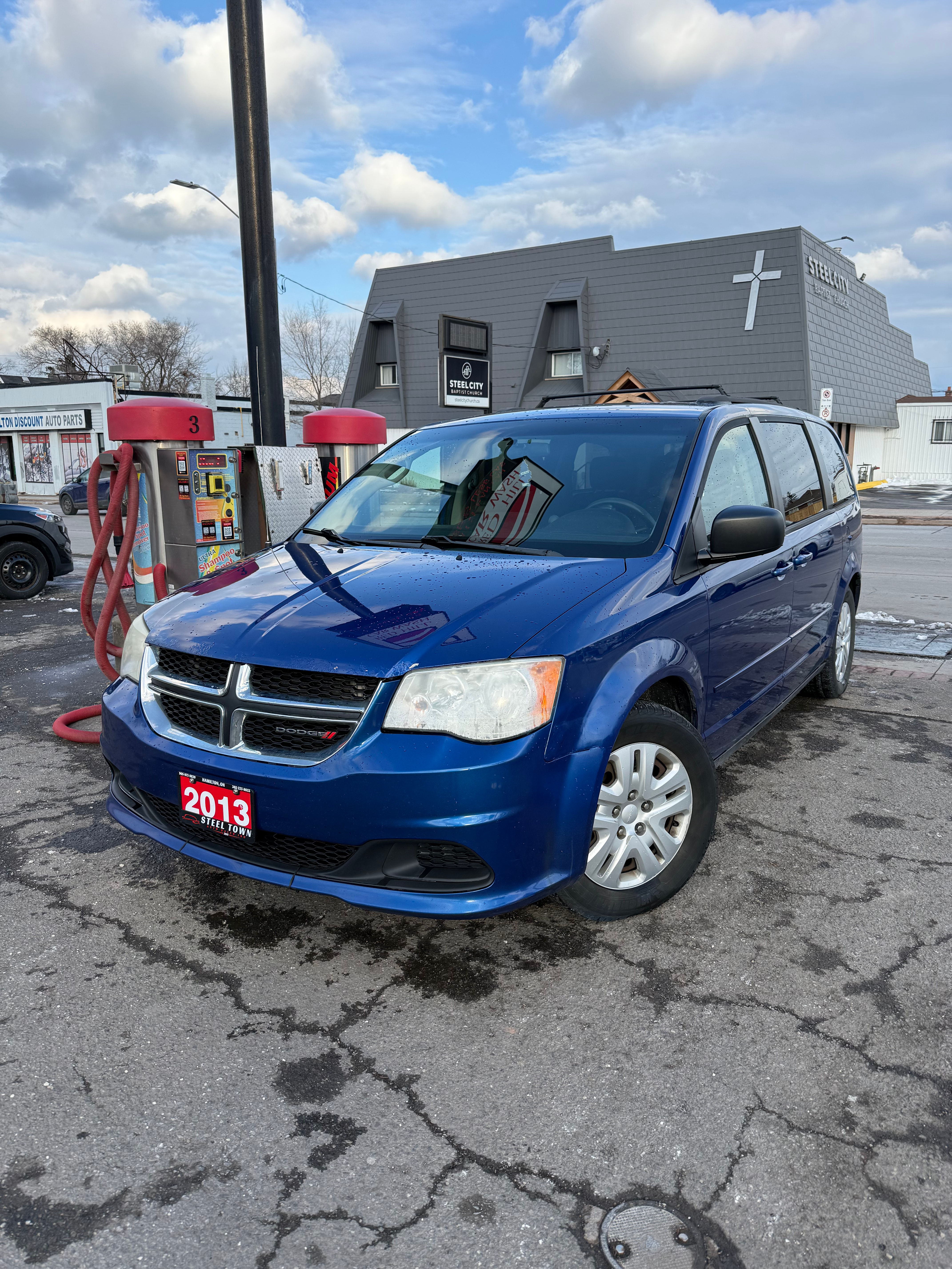 2013 Dodge Grand Caravan SXT *CERTIFIED-SERVICE RECORDS*