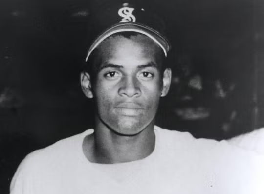 Clemente Roberto 4553.73_HS_NBL_0_edited.jpg