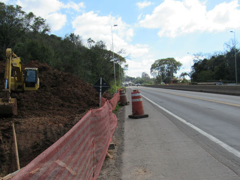 DNIT/RS realiza concretagem dos pilares da passarela do bairro Floresta nesta sexta-feira (17/08)