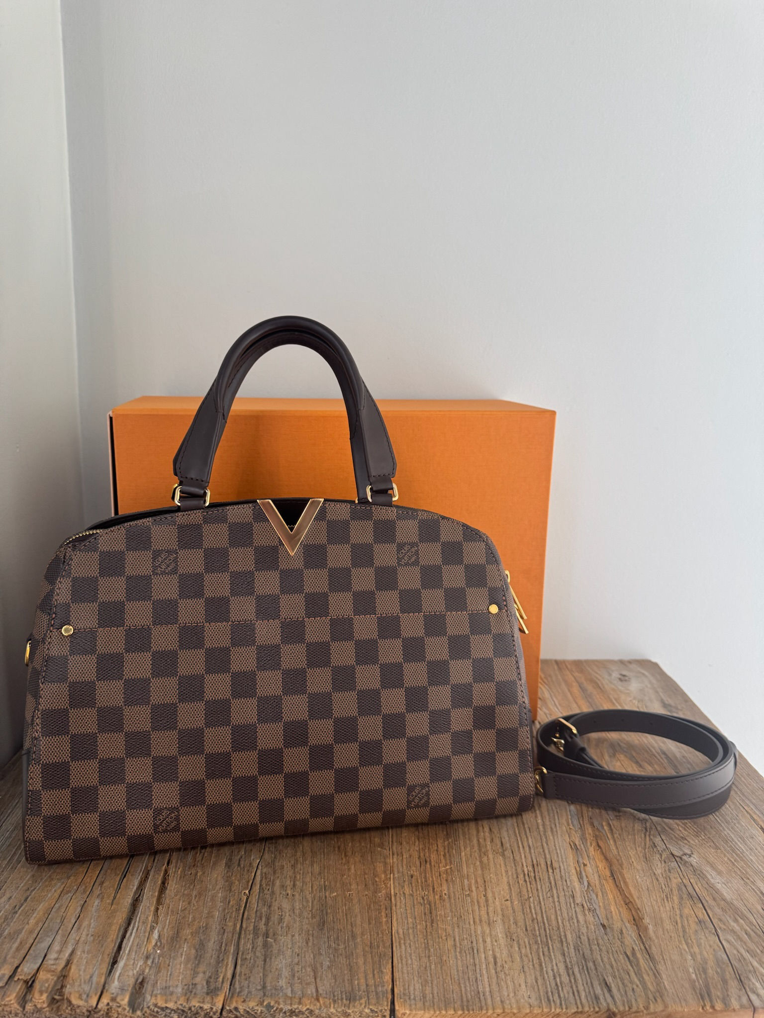 LV Damier Ebene Kensington Bowling