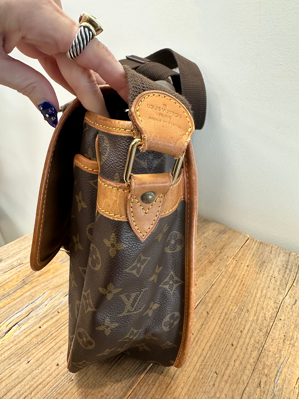 Thumbnail: Louis Vuitton Satchel Messenger