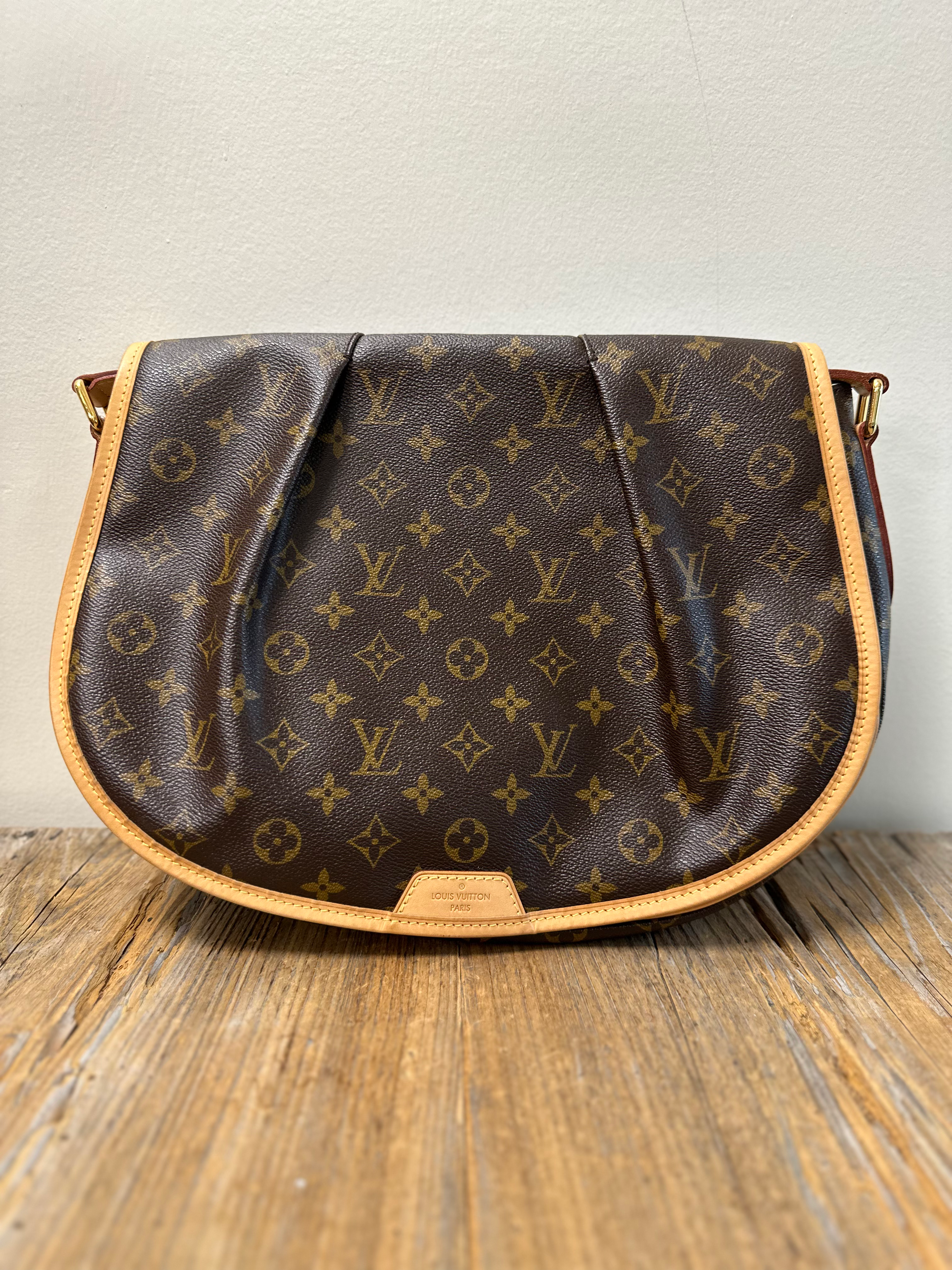 Louis Vuitton Menilmontant MM