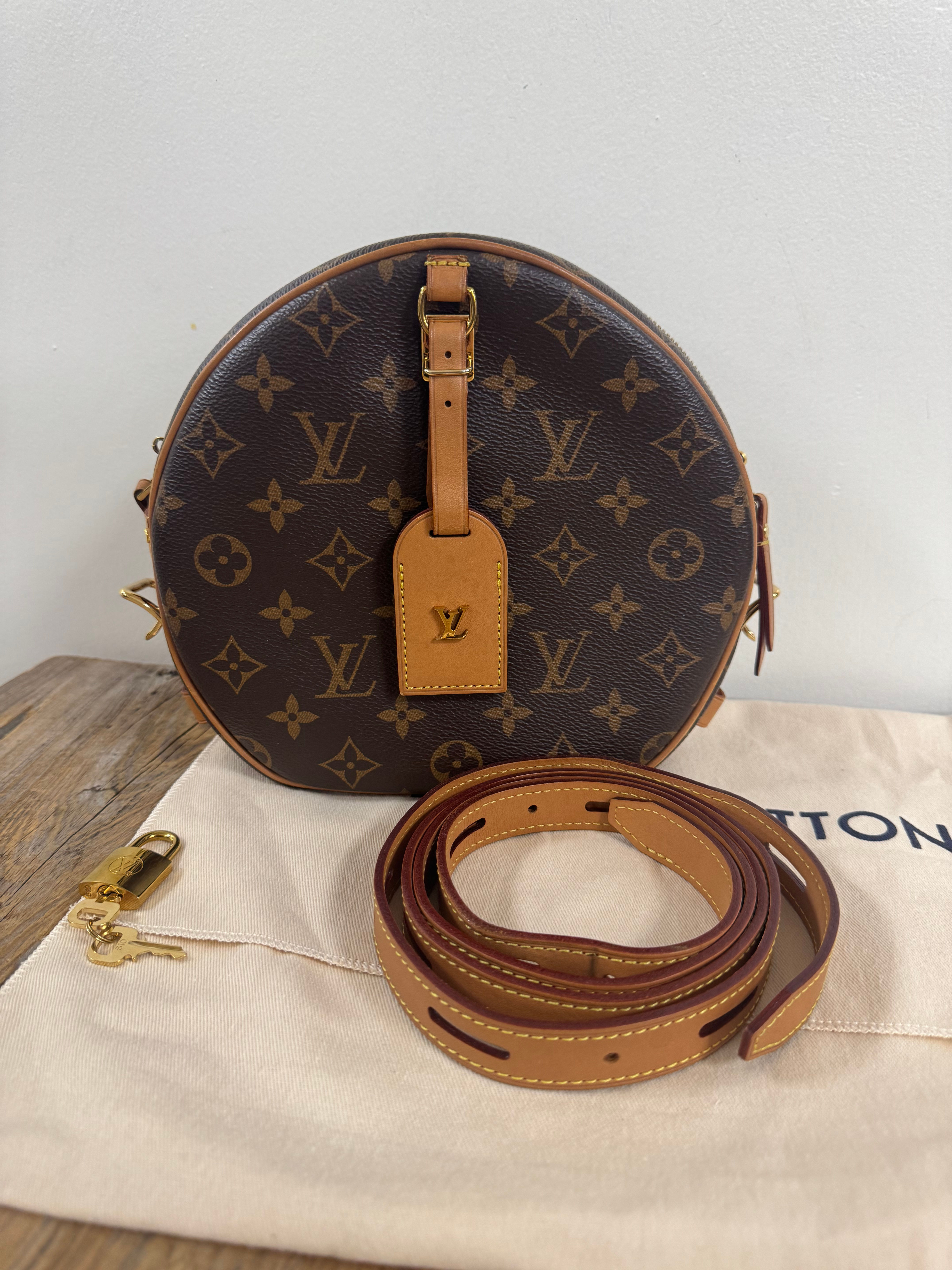 LV Monogram Boite Chapeau Souple