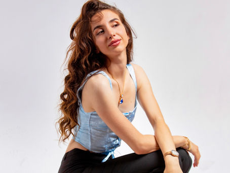 R&B SENSATION SAHSENEM SAPHIRA IS ON THE RISE