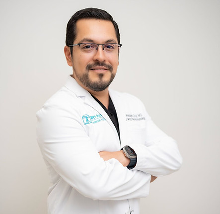 Dr. Roberto Alejandro Cruz.jfif