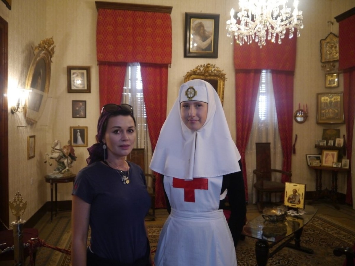 Анастасия Заворотнюк посетила Александровское подворье