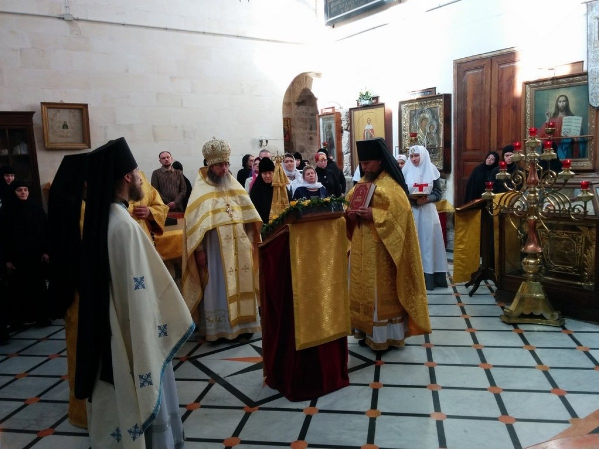 Храмовой праздник на Александровском подворье