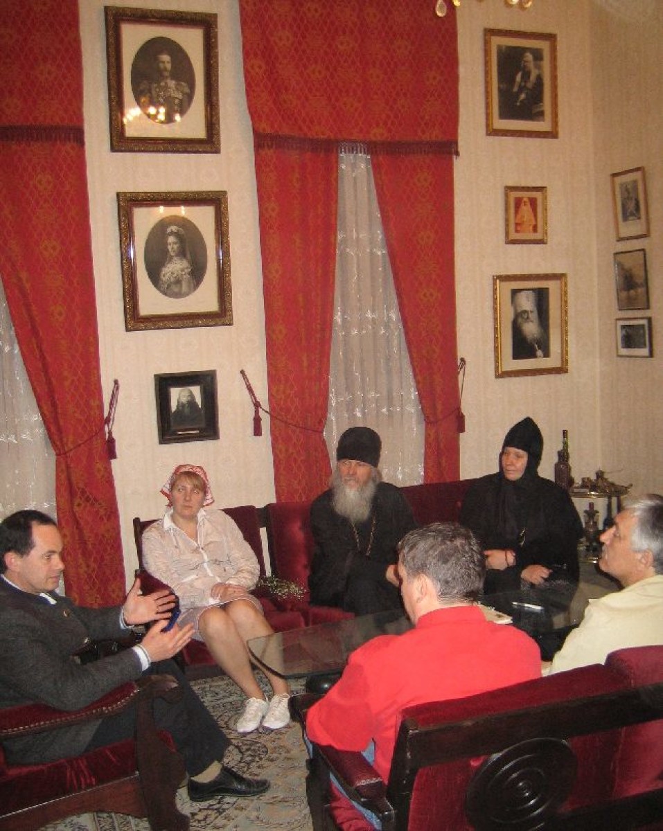 ПАСХАЛЬНЫЕ ДНИ НА АЛЕКСАНДРОВСКОМ ПОДВОРЬЕ