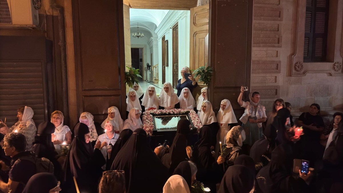 Крестный ход с Гефсиманской плащаницей в Святом Граде 25/ 12 (ст. ст.) августа 2024 года