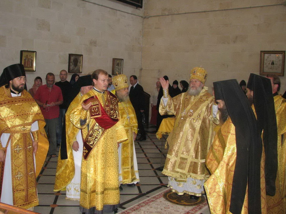 Первоиерарх РПЦЗ митрополит Иларион возглавил Богослужение в праздник св. Александра Невского