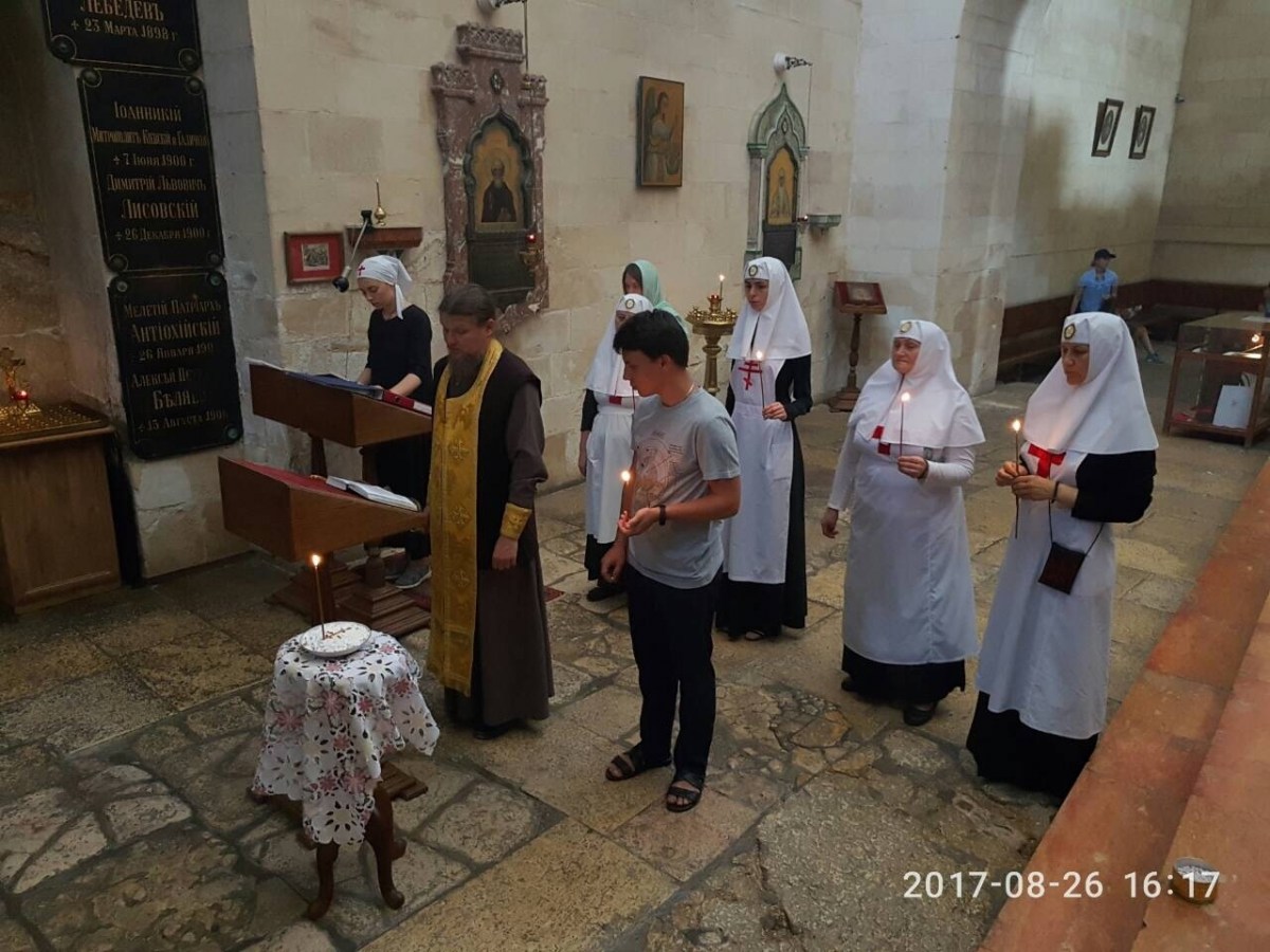 Панихида по архимандриту Антонину Капустину