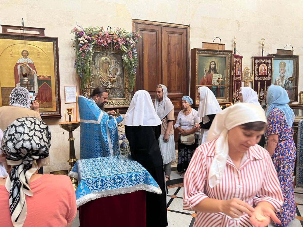 Празднование Тихвинской иконы Богородицы