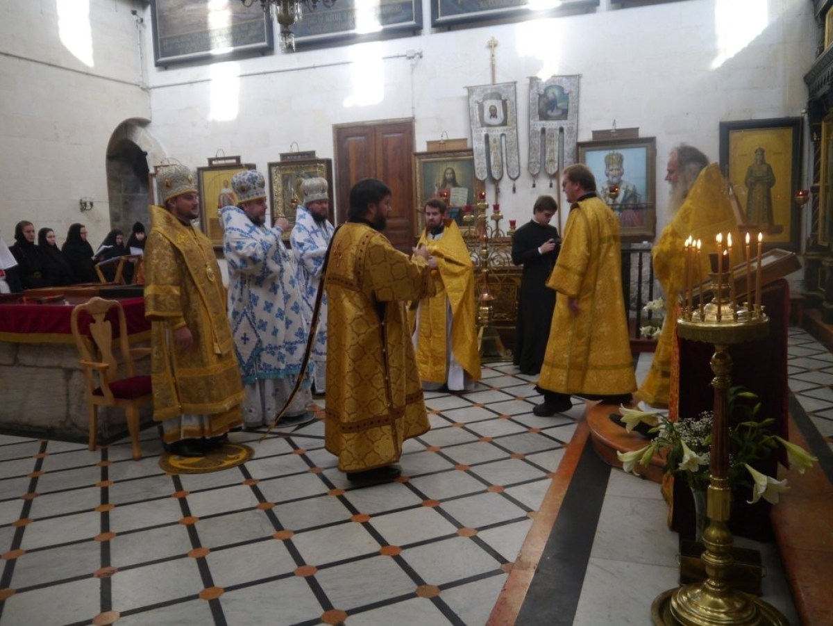 Освящение мемориальной доски Блаженнейшему Митрополиту Владимиру