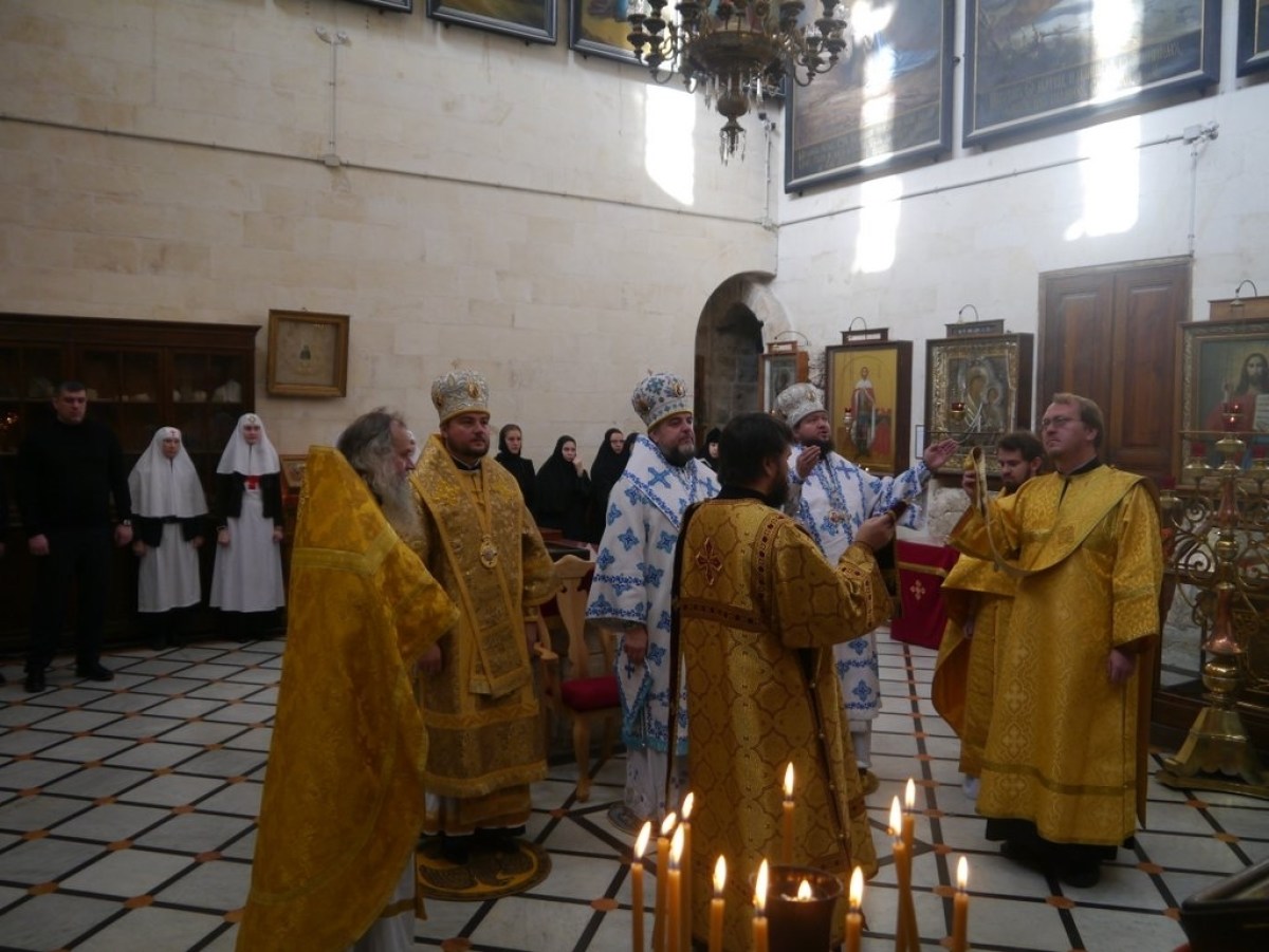 Освящение мемориальной доски Блаженнейшему Митрополиту Владимиру