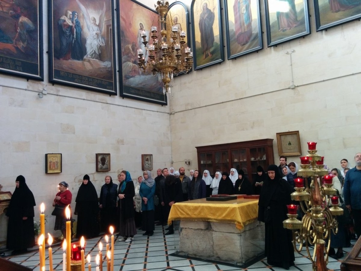 Храмовой праздник на Александровском подворье