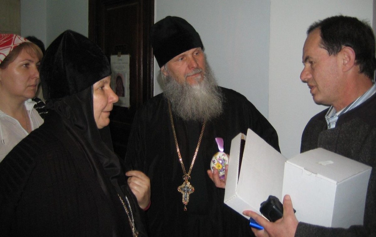 ПАСХАЛЬНЫЕ ДНИ НА АЛЕКСАНДРОВСКОМ ПОДВОРЬЕ