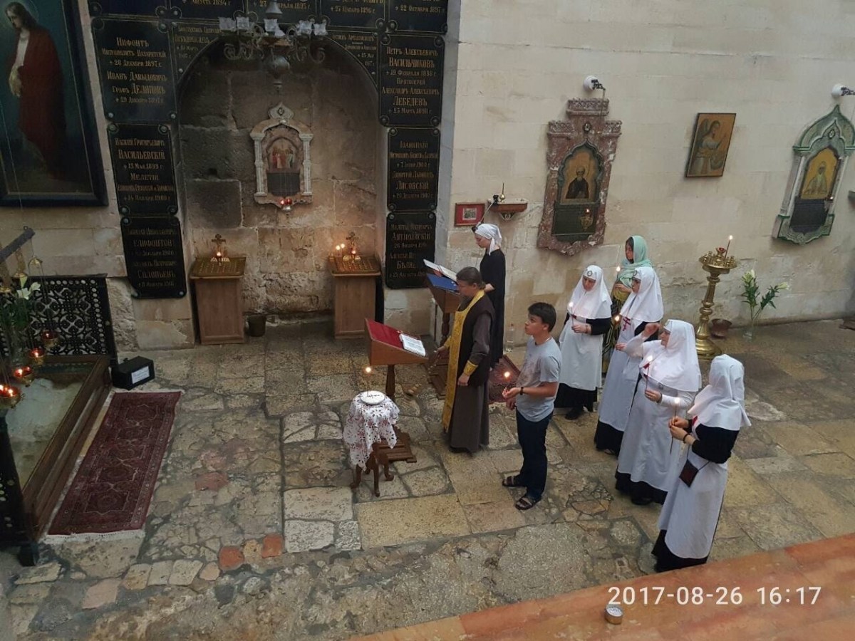 Панихида по архимандриту Антонину Капустину