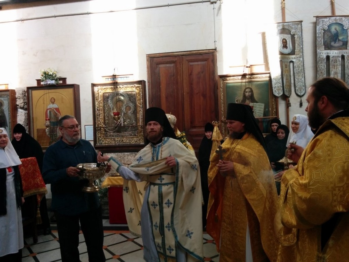 Храмовой праздник на Александровском подворье