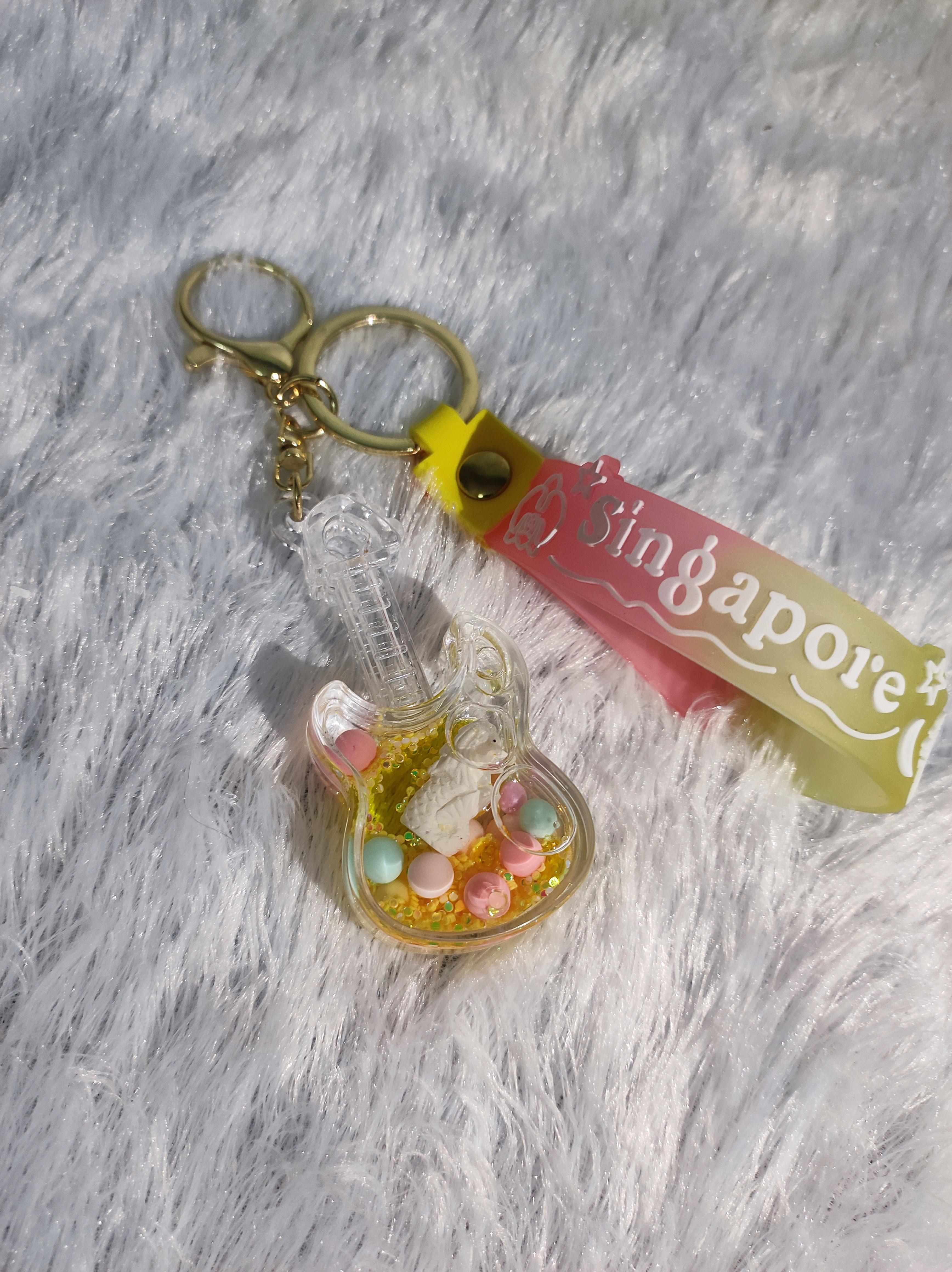 LIQUID SHAKER KEYCHAIN