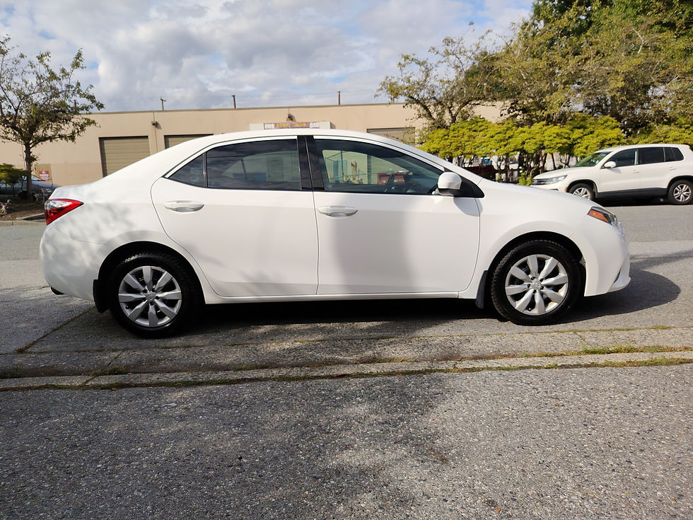 縮圖：2016 Toyota Corolla LE
