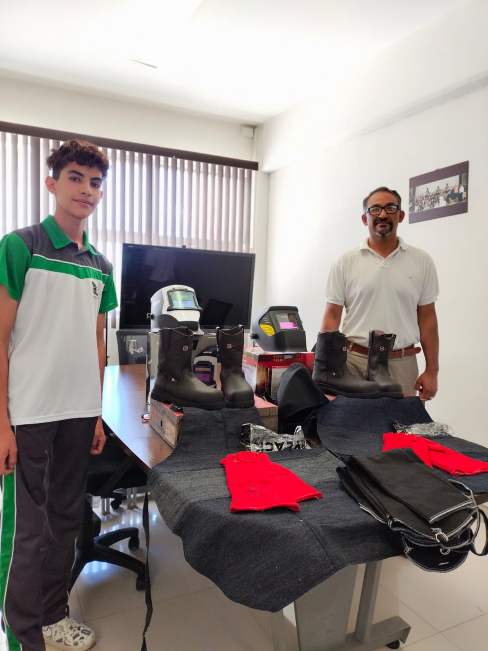 Estudiante de Cuauhtémoc participa en concurso nacional de escultura