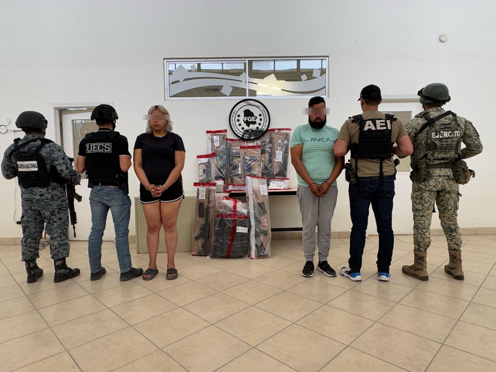 Operativo permite detener a pareja con arsenal y considerable cantidad de droga en Cd. Juárez