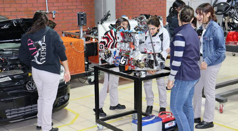 La Universidad Politécnica invita a las mujeres chihuahuenses a un curso de Mecánica Básica