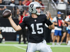 Fernando Mendoza lanza su primer touchdown con los Raiders