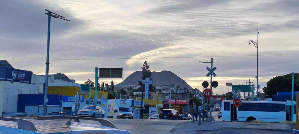 ¡Onda de calor! Pronostican lunes nuboso pero caluroso en Chihuahua con tolvaneras