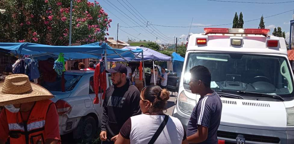 Se roban vehículo y arrollan a dos ancianas en la Colonia Industrial