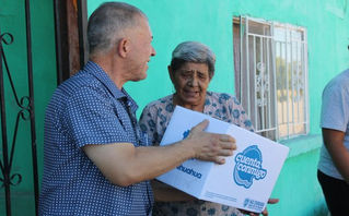 Pérez Pavía entrega despensas a familias de Meoqui y reafirma su compromiso con quienes más lo necesitan