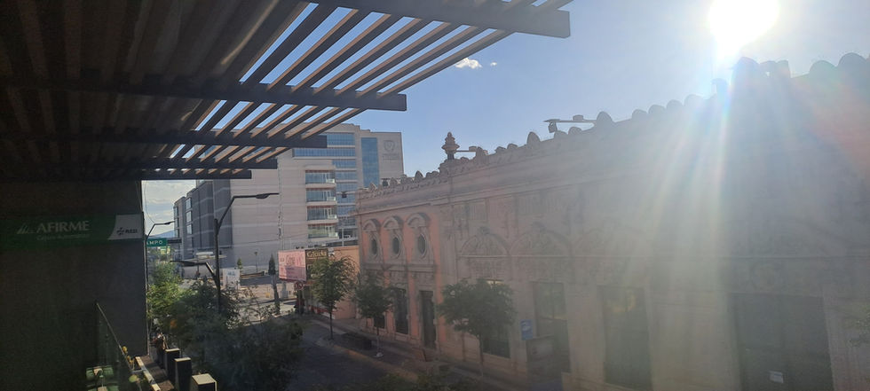 Lunes caluroso con nubes y claros en Chihuahua