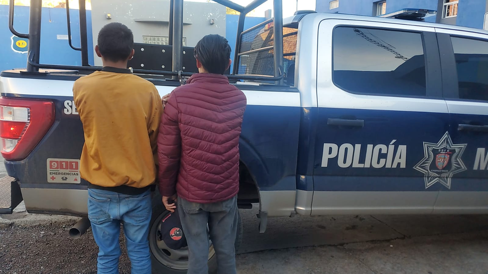 Niños de 15 años circulaban en auto con reporte de robo en Cuauhtémoc