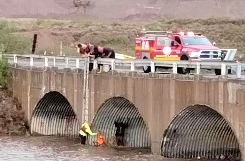Bomberos rescatan a un hombre de morir ahogado en el Río Sacramento