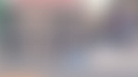 ¡Triste realidad! Indigente se cubre como puede del frío en Centro Histórico