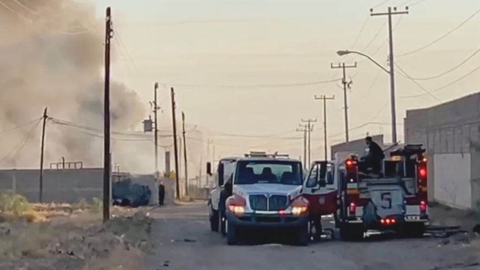 Bomberos sofocan incendio en bodega de tarimas al sur