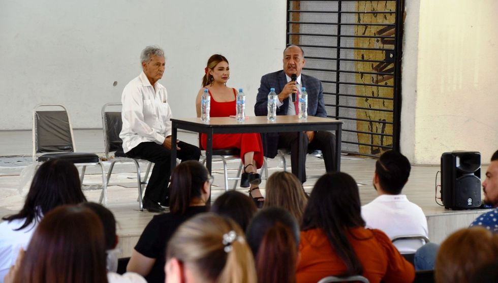Luego de protesta de padres de familia y alumnos, autoridades visitan el Centro de Estudios Musicales