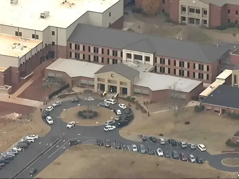 (VIDEO) Tiroteo en escuela de Georgia deja 4 muertos; sospechoso es detenido