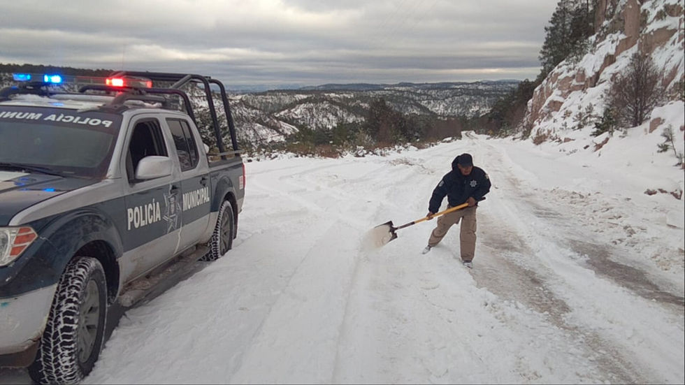 Continúan 35 tramos carreteros cerrados por presencia de nieve y congelamiento de la carpeta asfáltica