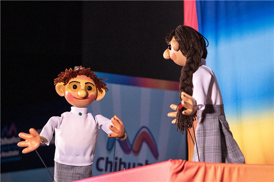 Niños chihuahuenses se convierten en guardianes de la historia a través del teatro guiñol