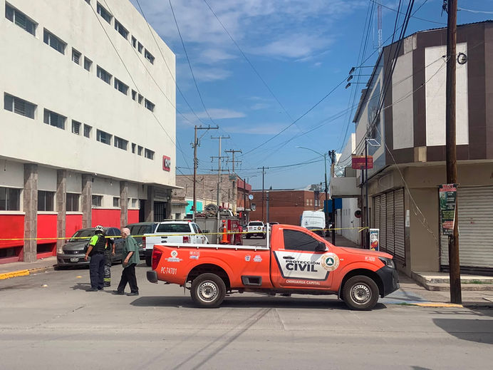 ¡Se incendia el abandonado Hotel Balflo! Cierran la calle 5a