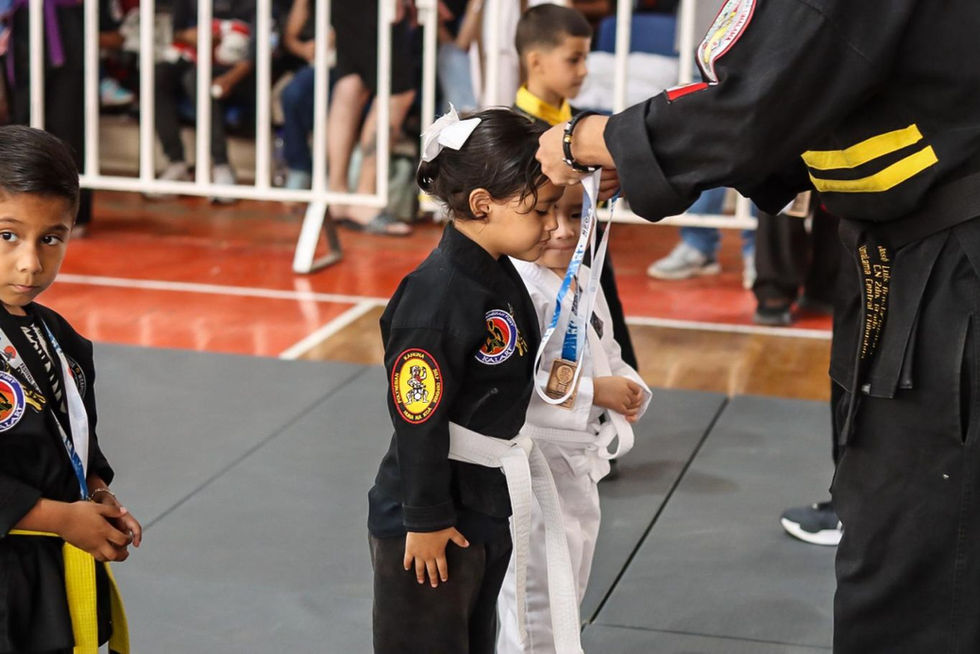 Niños karatecas delicias