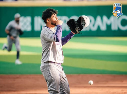 Dorados de Chihuahua firmó su boleto a los playoffs con el triunfo 9-4 sobre los Soles de Ojinaga