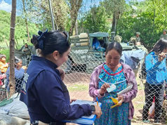 Policias y soldados en la sierra de Chihuahua