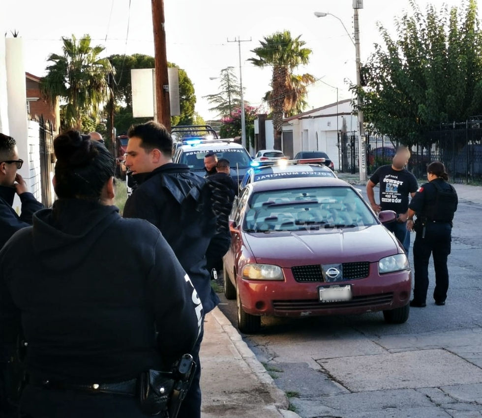 Le roban estéreo del carro en la madrugada y Municipales llegan en la mañana