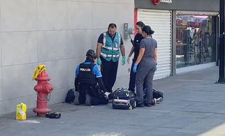 Pareja asesina a un joven en pleno Centro Histórico; lo apuñalaron luego de una riña