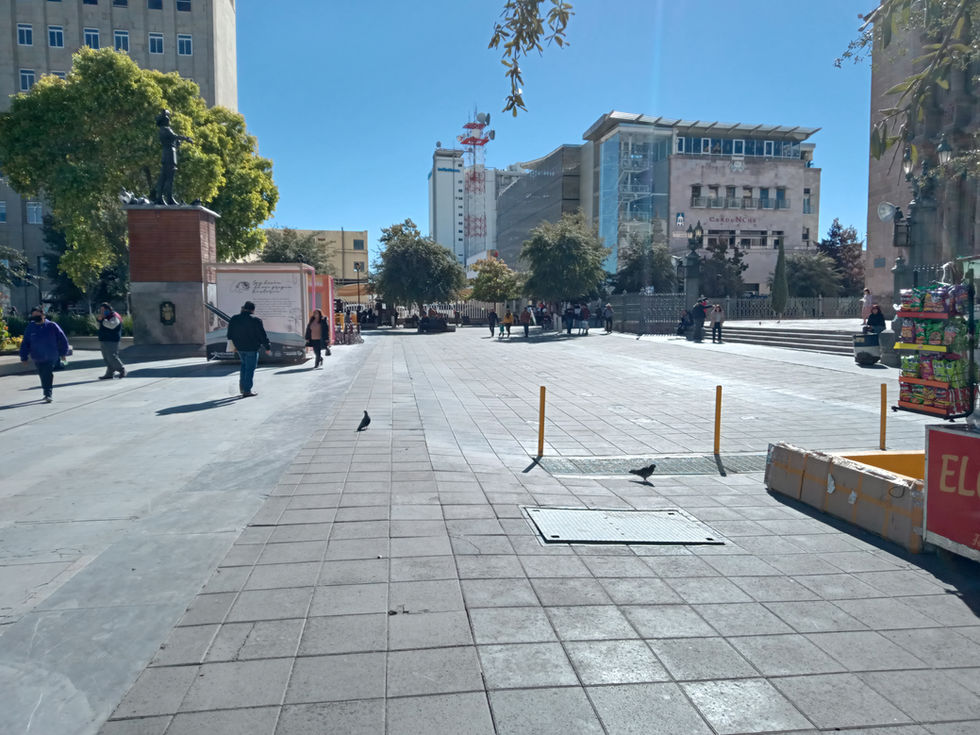 Lunes con cielos despejados y vientos de 38 km/h