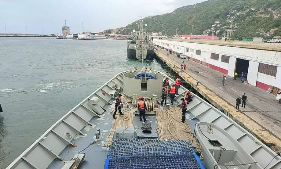Buques mexicanos llegan a Venezuela con ayuda humanitaria